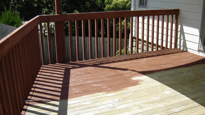 Deck Stains 101: The Ultimate Buyer’s Guide
